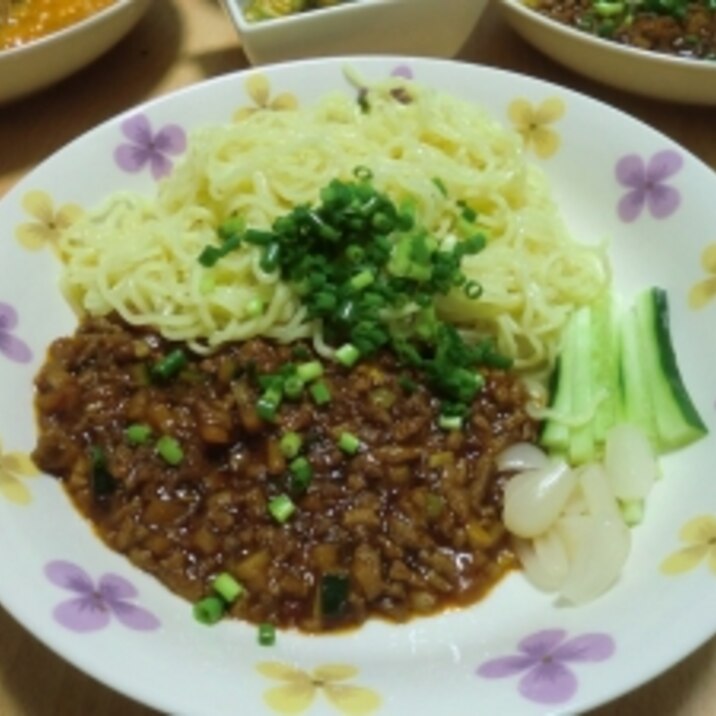 夏バテ対策に！カボチャを使ったジャージャー麺